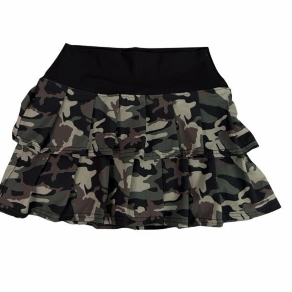 Faye + Florie Lisa Camouflage Tiered tennis Skirt size Small
